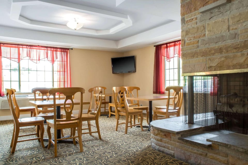Econo Lodge Bradford South Hotel in Allegheny River