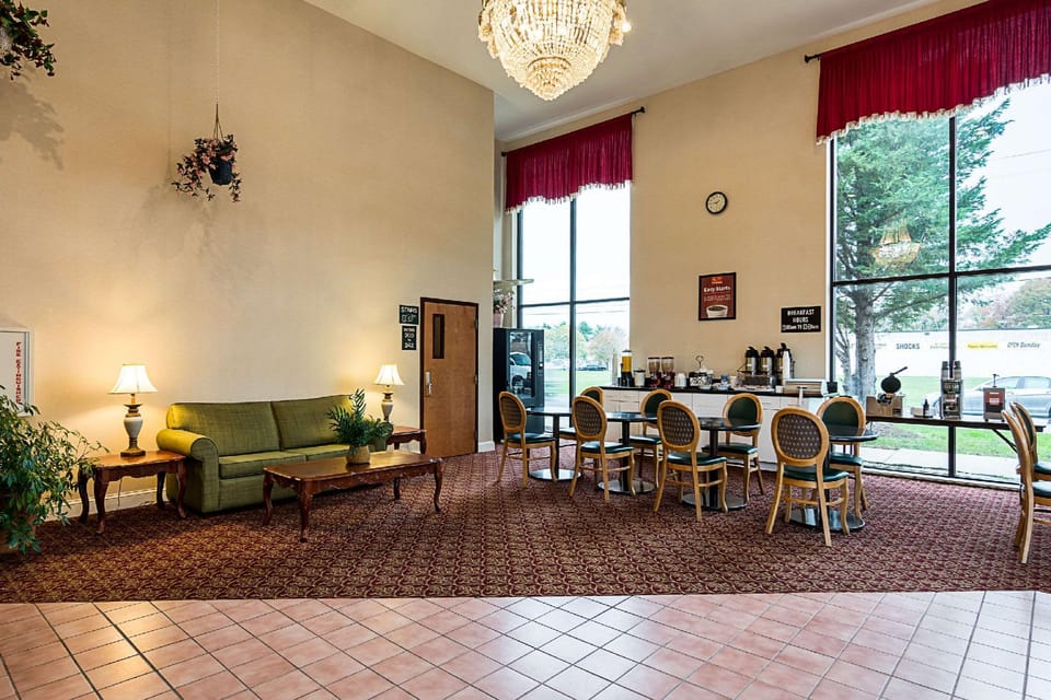Econo Lodge Andrews AFB Hotel in Prince Georges County