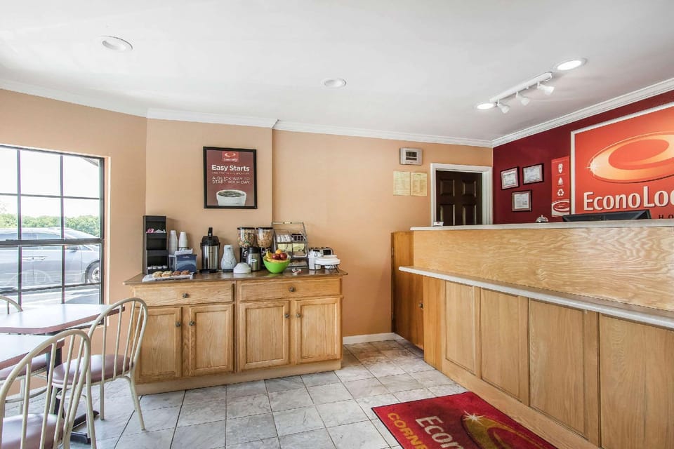 Econo Lodge Cornersville I-65 Hotel in Tennessee