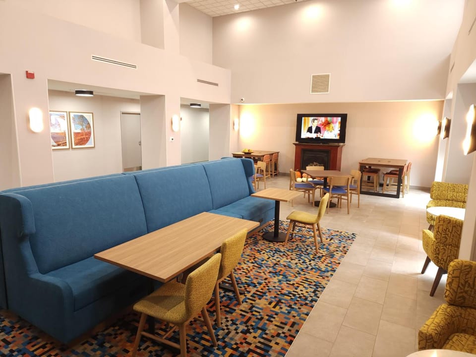 Hampton Inn & Suites Lamar Hotel in Pennsylvania