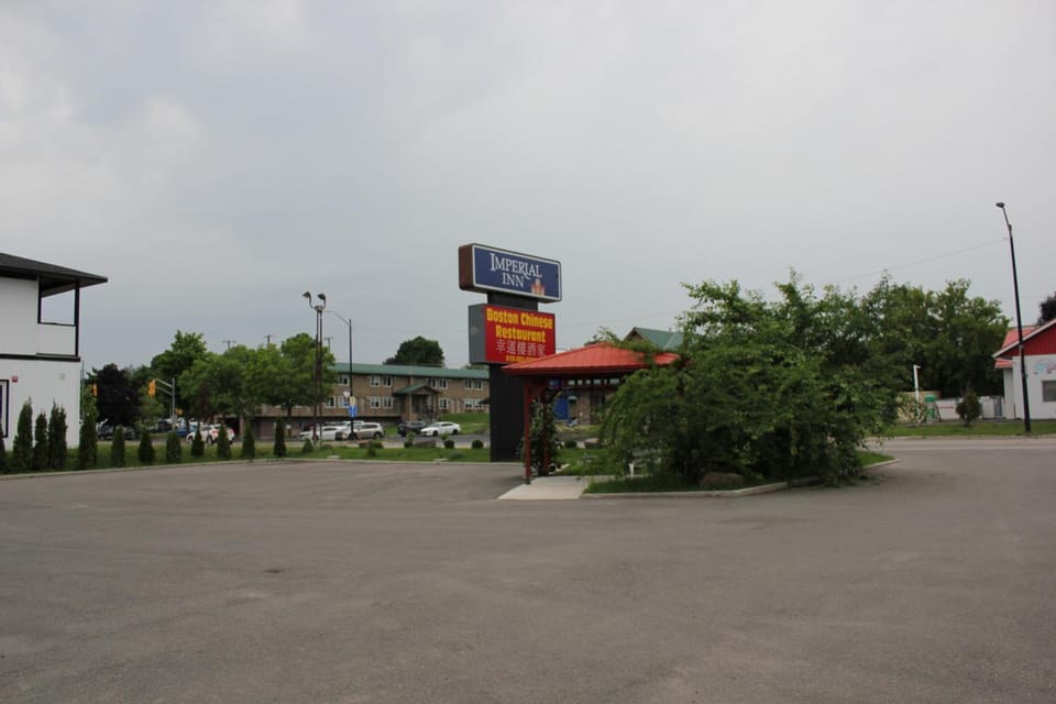 Imperial Inn Thousand Islands Hotel in Gananoque