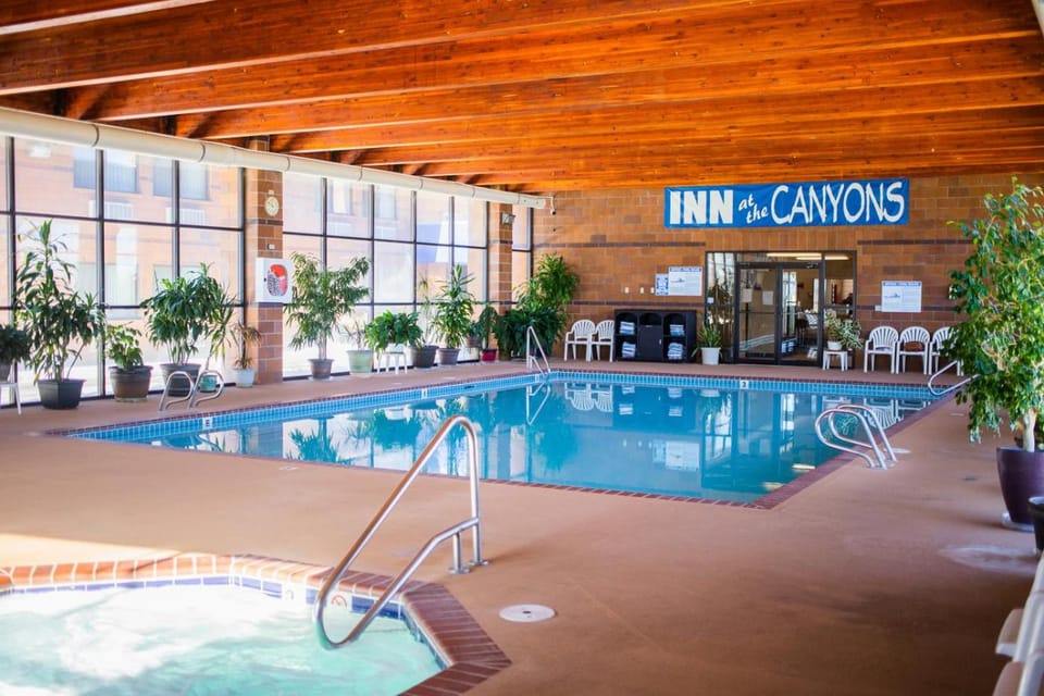 Inn at the Canyons Hotel in Monticello