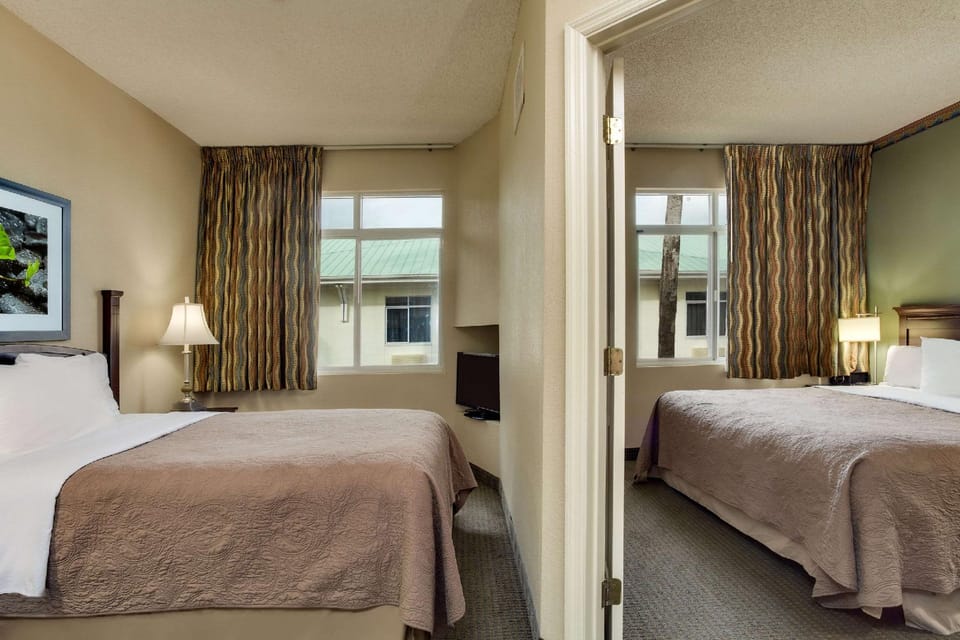 Suite room