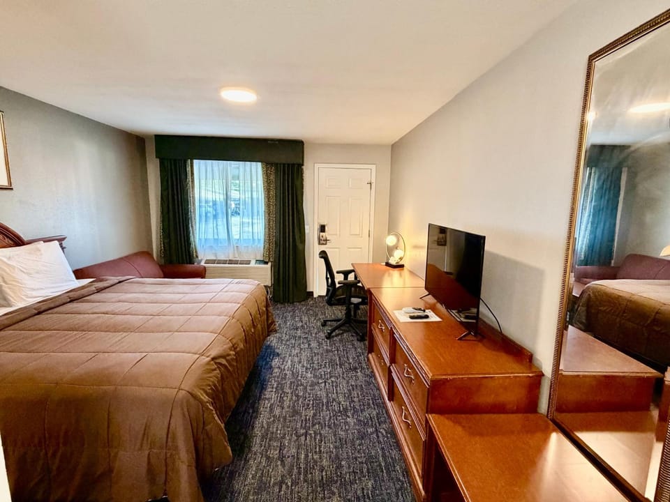 Ozark Inn & Suites Motel in Arkansas