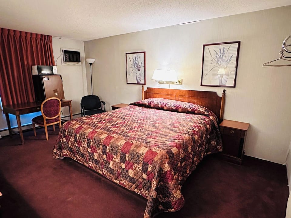 Pamola Motor Lodge Millinocket Motel in Millinocket