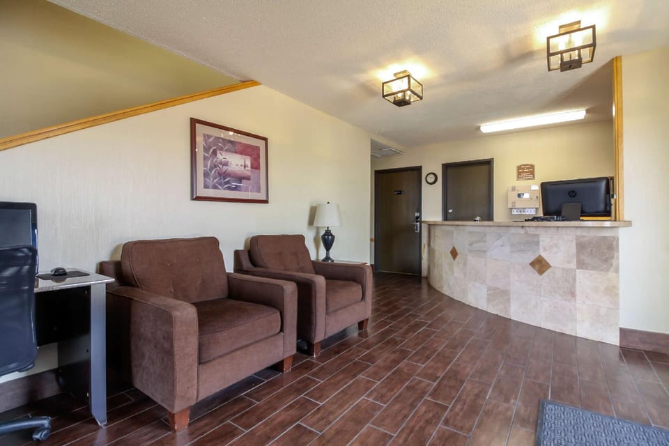Quality Inn Hays I-70 Hotel in Hays