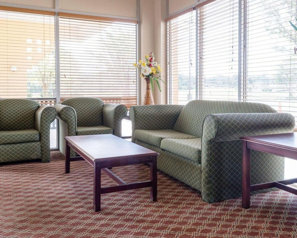 Quality Inn Louisville MS Hotel in Mississippi