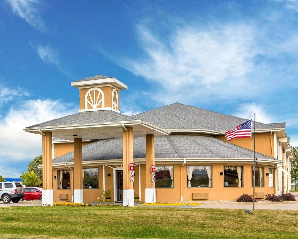 Quality Inn Morton at I-74 Hotel in Illinois