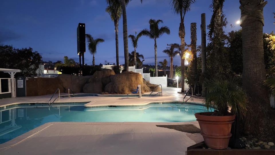 The Grove at Pismo Beach Hotel in Pismo Beach