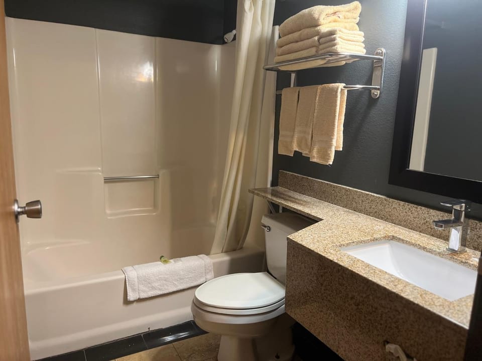 Regency Inn & Suites Hotel in Minnesota