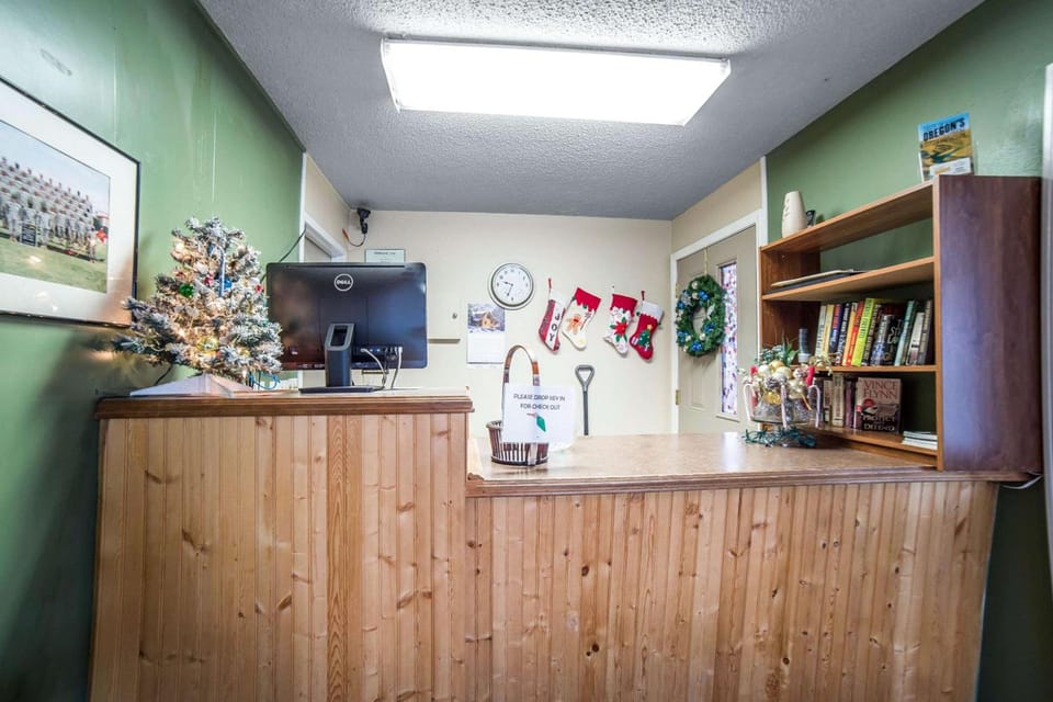 Rodeway Inn La Grande - Island City Hotel in La Grande