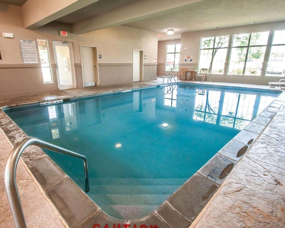 Sleep Inn & Suites Lake of the Ozarks Hotel in Ozark Mountains