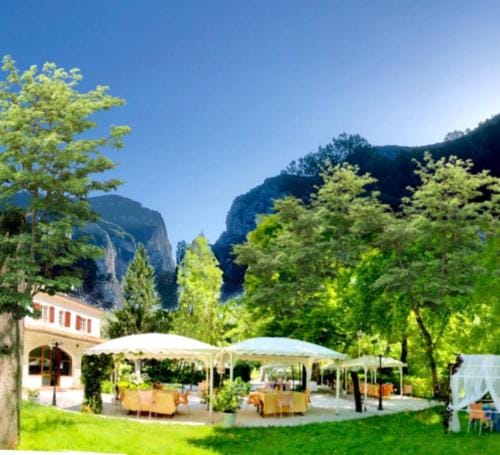 Hotel La Ginestra Hotel in Marche