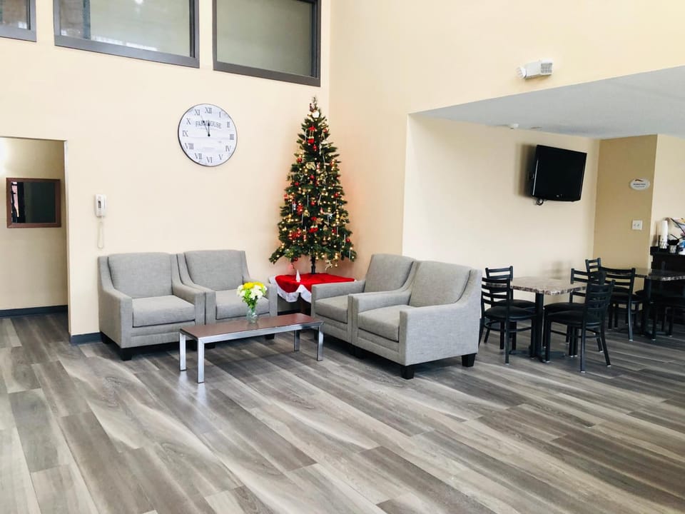 Baymont by Wyndham Joliet Hotel in Joliet