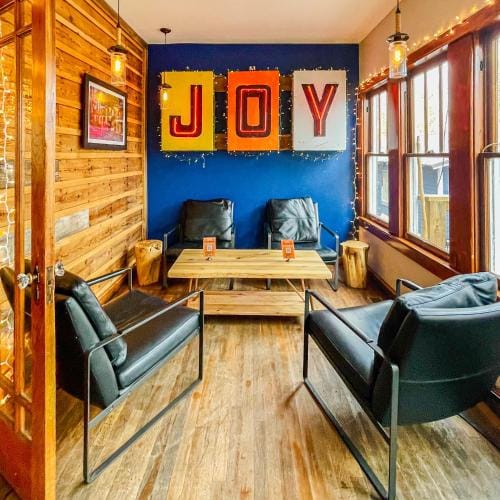The Wanderoo Lodge Motel in Eureka Springs