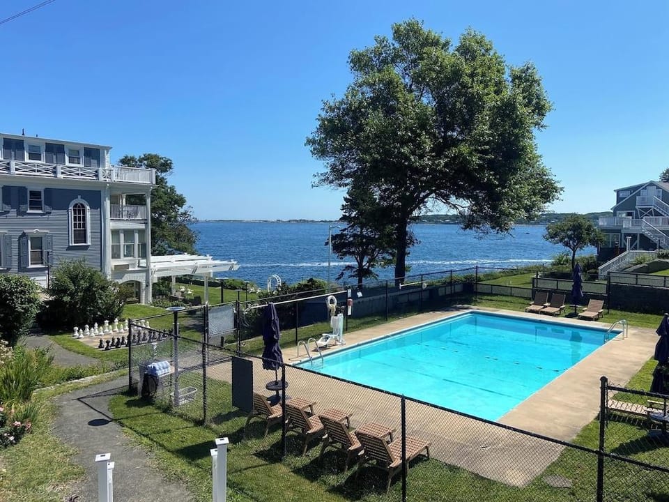 Yankee Clipper Inn Inn in Rockport