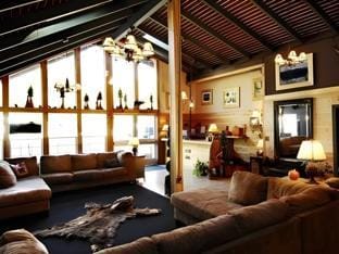 Shasta Inn Hotel in Mount Shasta