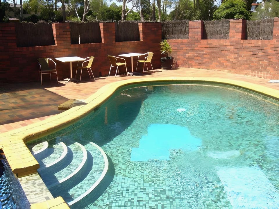 Hotel Cavalier Motel in Wantirna South
