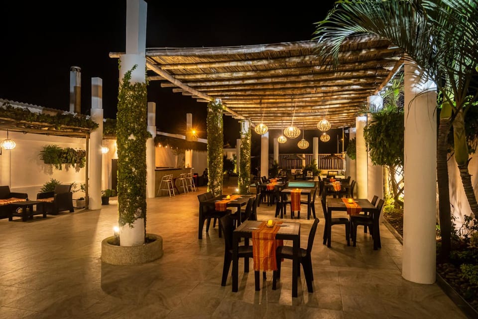 Hotel La Ria Playas Hotel in Playas