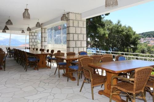 Apartments and rooms by the sea Lumbarda, Korcula - 9305 Hotel in Dubrovnik-Neretva County