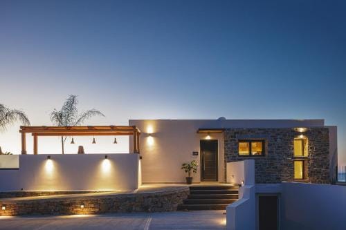 Bohemian Villas - Private Infinity Pools & Panoramic Sea View - just 500m from Beach Hotel in Crete