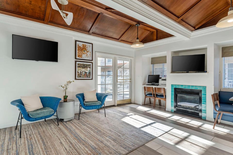 Best Western Plus Riviera Hotel in Atherton