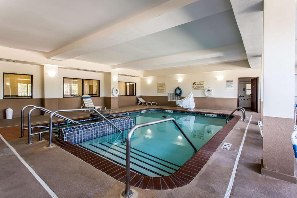 Quality Inn & Suites Guymon East Hotel in Guymon