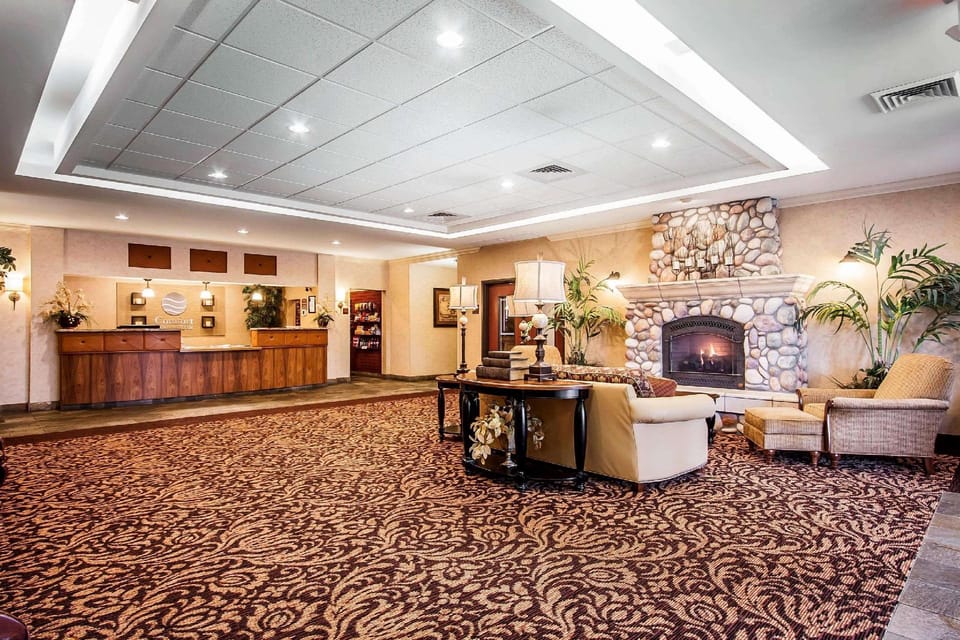Comfort Inn & Suites McMinnville Wine Country Hotel in McMinnville