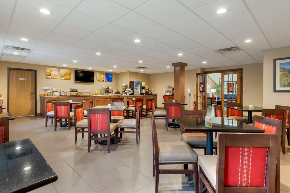 Comfort Inn & Suites Ponca City near Marland Mansion Hotel in Ponca City
