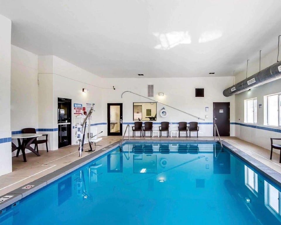Comfort Inn & Suites Ponca City near Marland Mansion Hotel in Ponca City