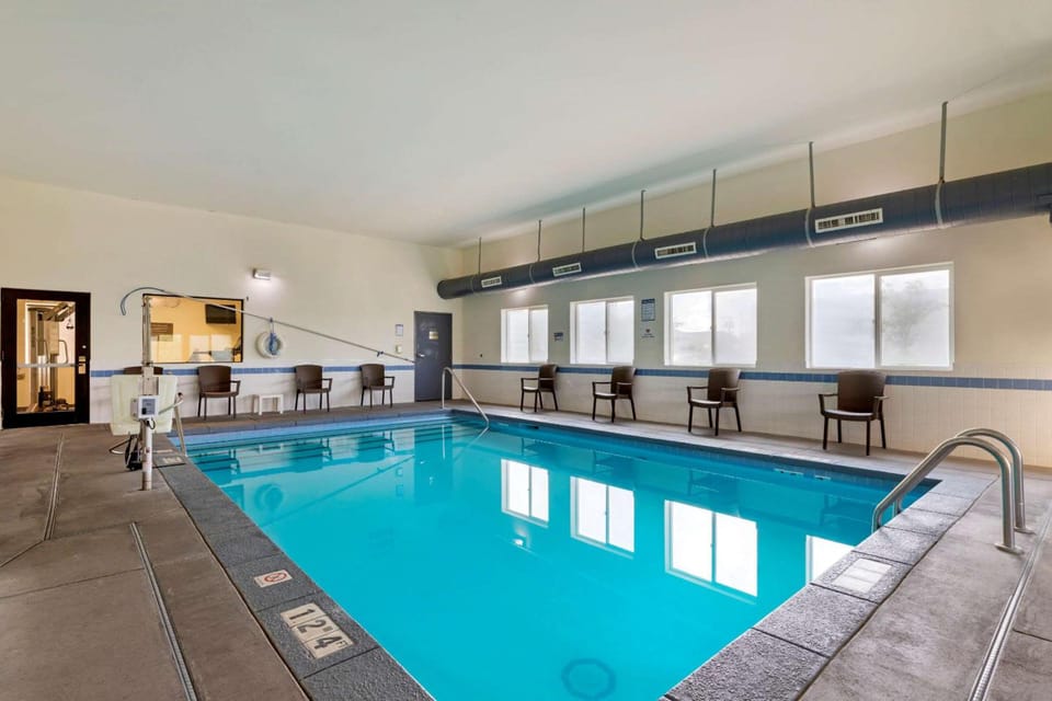 Comfort Inn & Suites Ponca City near Marland Mansion Hotel in Ponca City