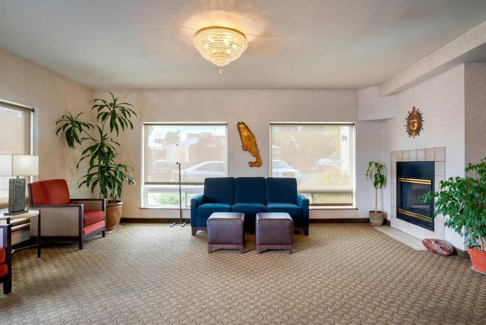 Comfort Inn & Suites Salem Northeast Hotel in Salem