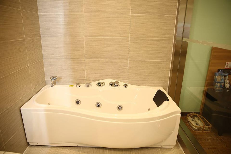 Xixi Lanting Hotel (Wuxi Zhongshan Road Sanyang Square Subway Station) Hotel in Suzhou