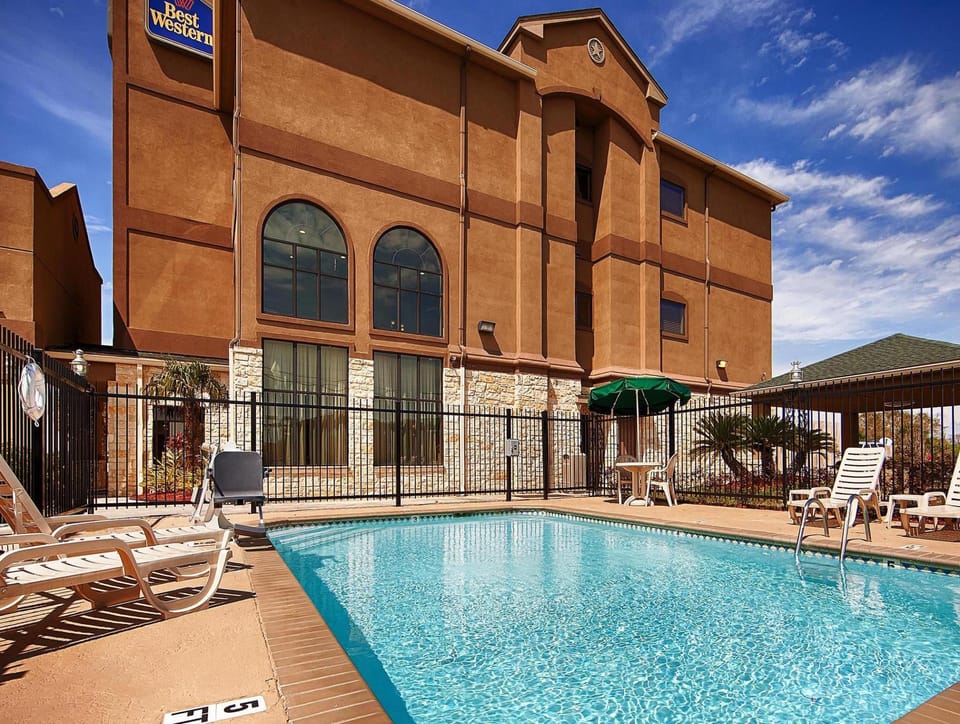 Baymont by Wyndham Cuero Hotel in Rio Grande