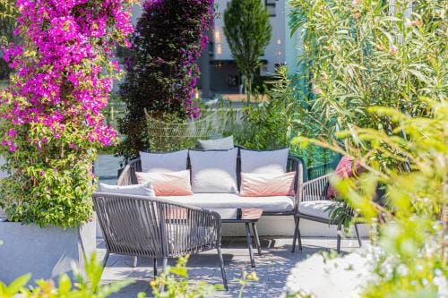 Black F House - Serviced Apartments Hotel in Freiburg