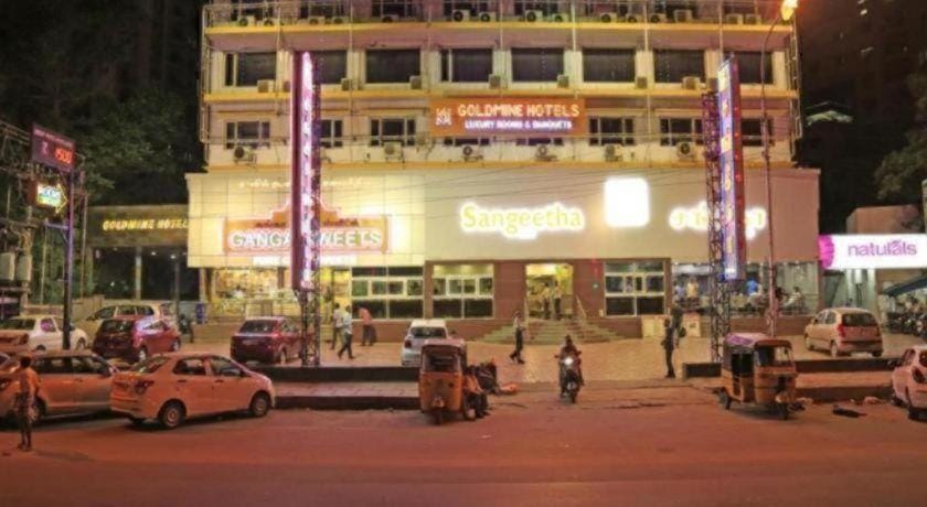 Goldmine Hotel - Koyambedu Hotel in Chennai