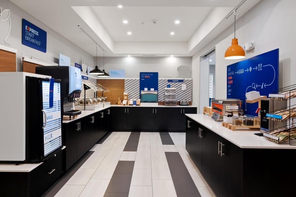 Holiday Inn Express Hotel & Suites Jourdanton Pleasanton By IHG Hotel in Rio Grande