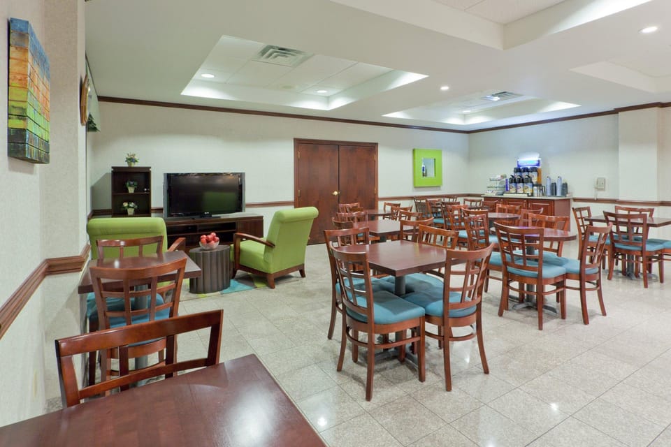 Holiday Inn Express Lordstown Newton Falls Warren By IHG Hotel in Ohio