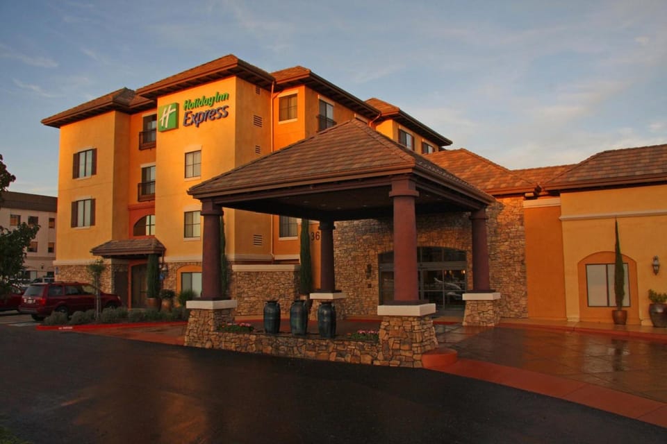 Holiday Inn Express & Suites El Dorado Hills by IHG Hotel in El Dorado Hills