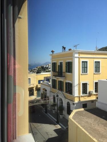 Platanos Rooms Hotel in Decentralized Administration of the Aegean