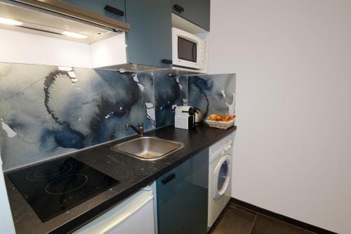 HolidaysInParis - Republique Hotel in Paris