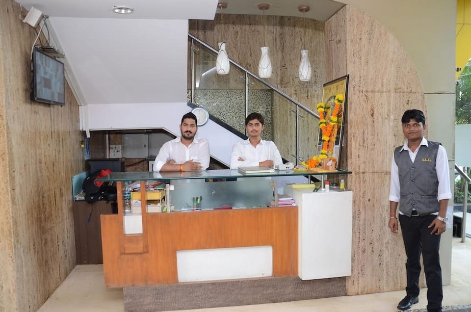 SAI LEELA GRAND Hotel in Mumbai