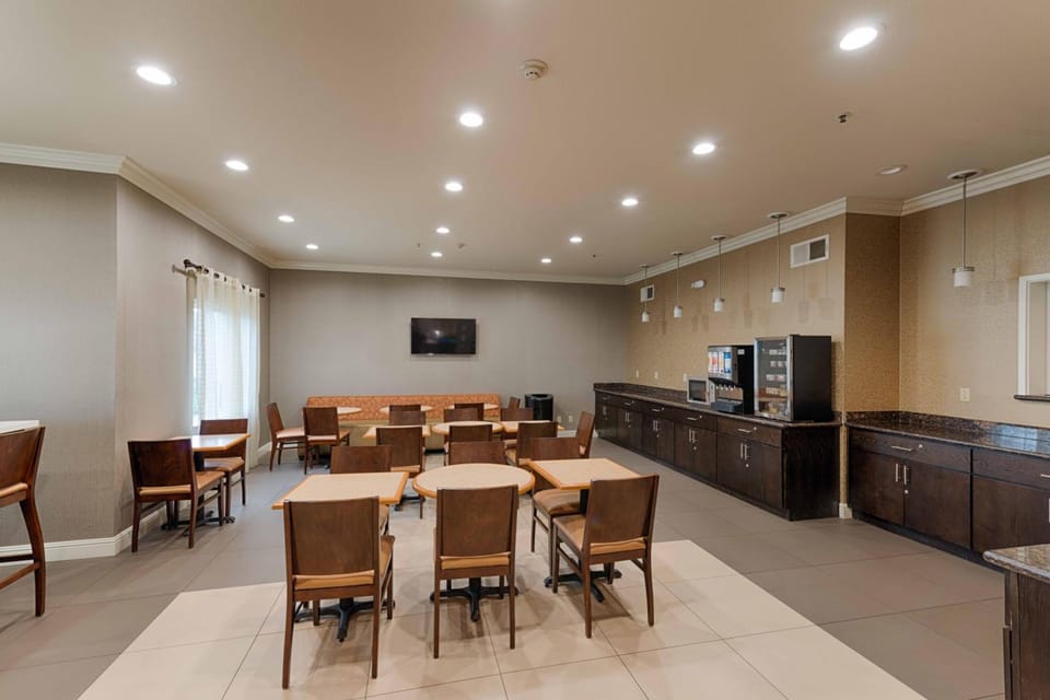Best Western Plus Delta Inn & Suites Hotel in San Francisco Bay Area