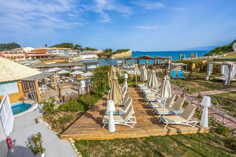 Del Mare Beach Hotel Apartment hotel in Corfu, Greece