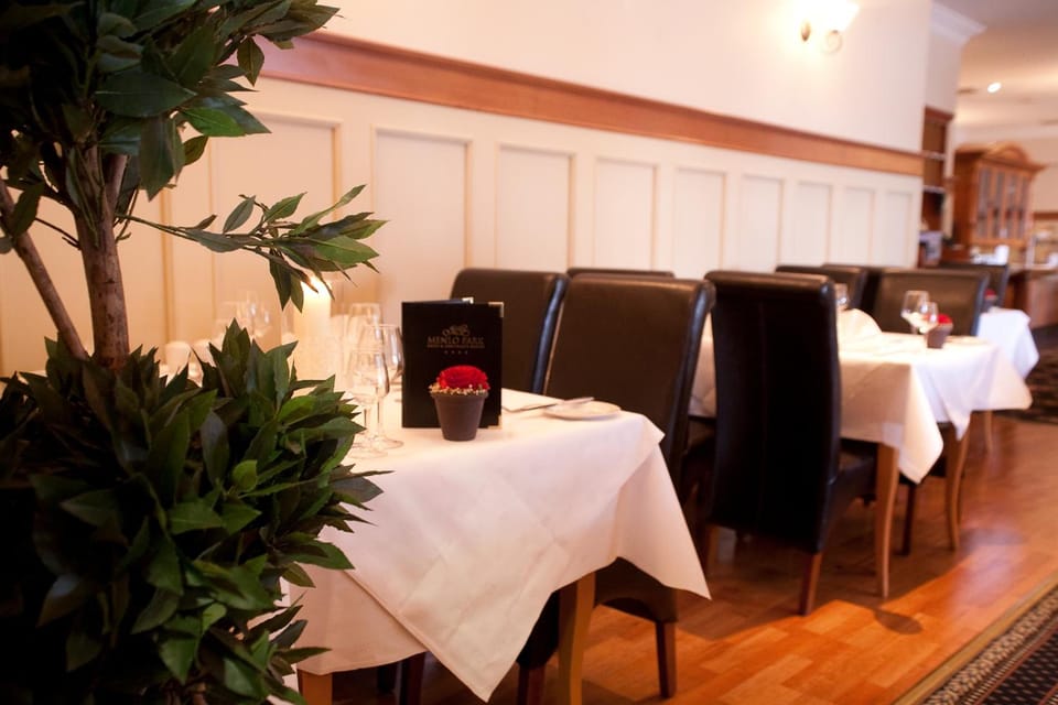 Menlo Park Self Catering Apartments Apartment hotel in Galway