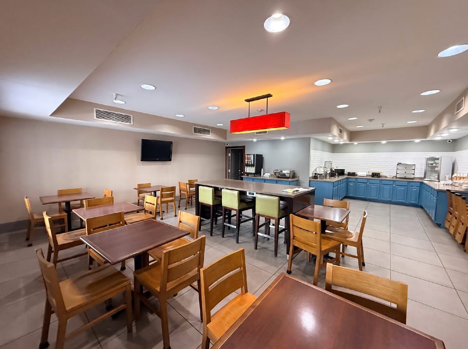 Country Inn & Suites by Radisson, Lima Hotel in Lima