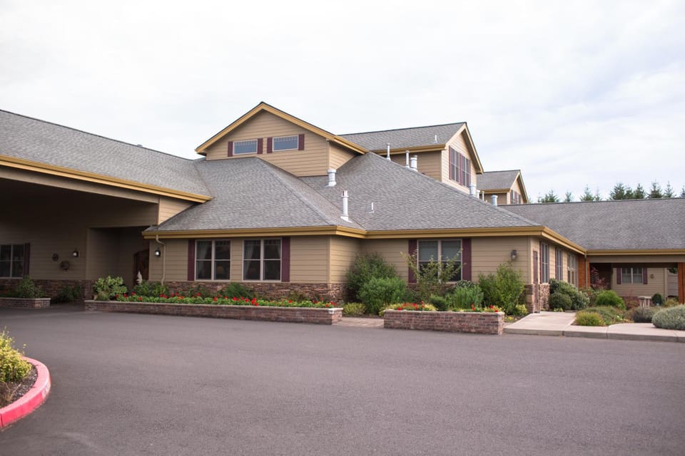 Oregon Garden Resort Lodge in Clackamas County