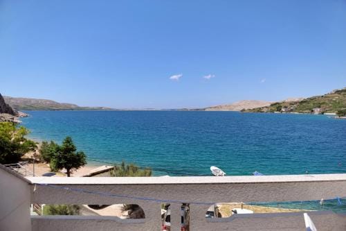 Rooms by the sea Metajna, Pag - 206 Hotel in Zadar County