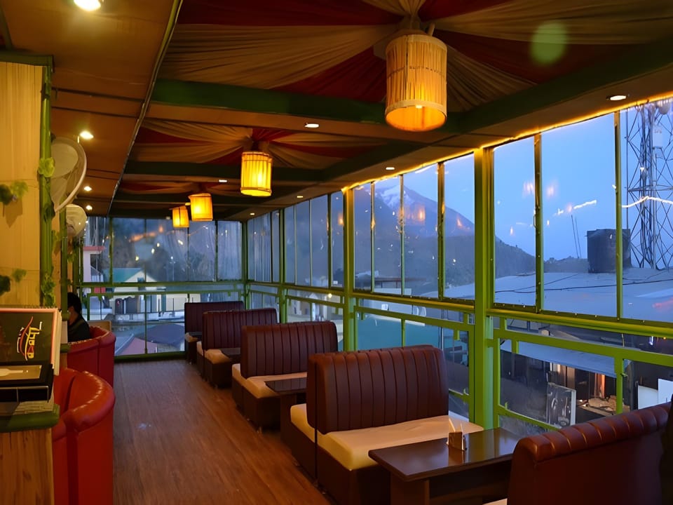 Hotel Lhasa Hotel in Himachal Pradesh