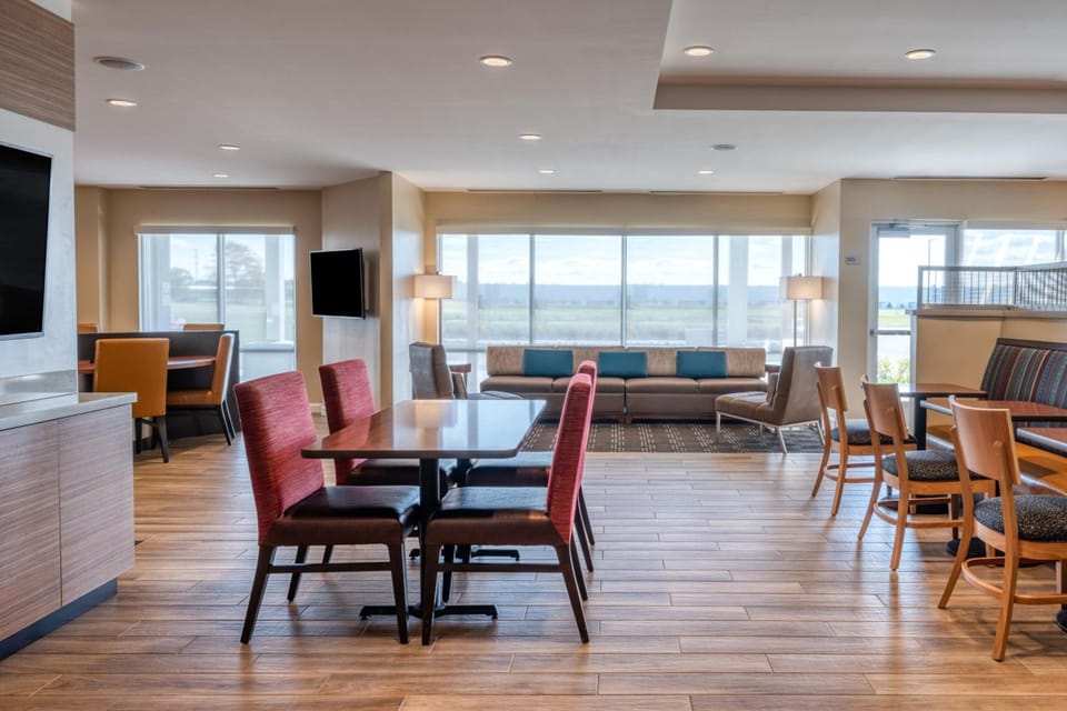 TownePlace Suites by Marriott Indianapolis Airport Hotel in Indianapolis